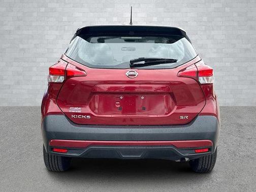 2019 Nissan Kicks SR