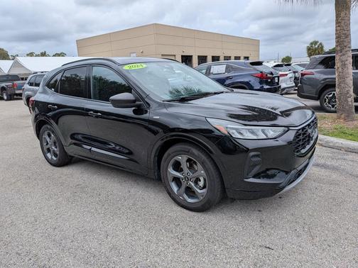 AGATE BLACK METALLIC 2024 Ford Escape ST-Line