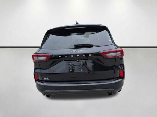 AGATE BLACK METALLIC 2024 Ford Escape ST-Line