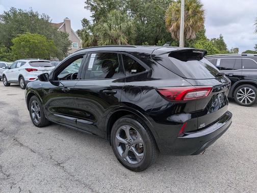 AGATE BLACK METALLIC 2024 Ford Escape ST-Line