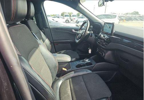 AGATE BLACK METALLIC 2024 Ford Escape ST-Line