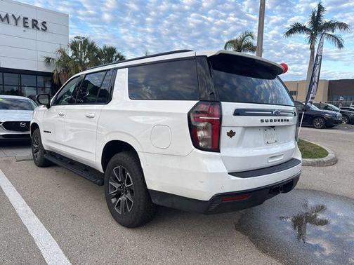 Summit White 2023 Chevrolet Suburban 4WD Z71