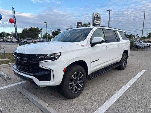 Summit White 2023 Chevrolet Suburban 4WD Z71