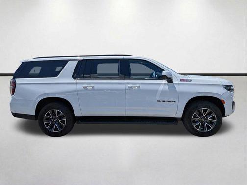 Summit White 2023 Chevrolet Suburban 4WD Z71
