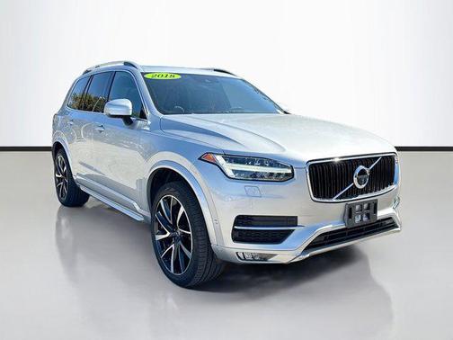 2018 Volvo XC90 T6 Momentum