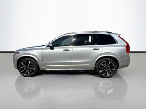2018 Volvo XC90 T6 Momentum