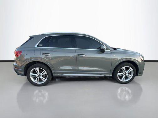 2021 Audi Q3 45 S line Premium