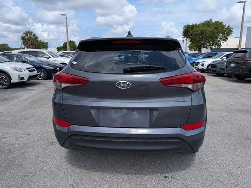 Coliseum Gray 2017 Hyundai TUCSON SE Plus