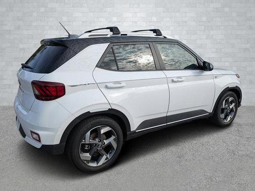 2023 Hyundai VENUE Limited