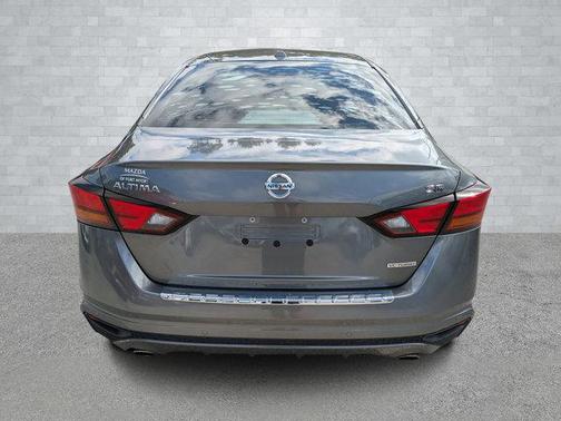 2021 Nissan Altima SR VC-Turbo FWD