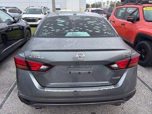 2021 Nissan Altima SR VC-Turbo FWD