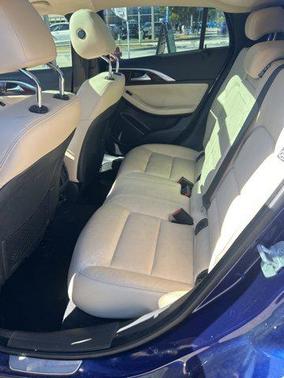 2017 INFINITI QX30 Premium