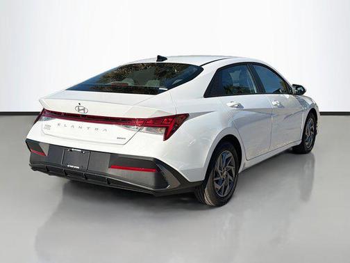 2025 Hyundai ELANTRA HEV Blue