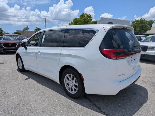 Bright White Clearcoat 2024 Chrysler Pacifica Touring L