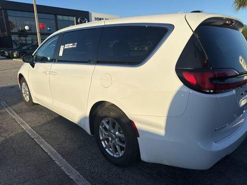 Bright White Clearcoat 2024 Chrysler Pacifica Touring L