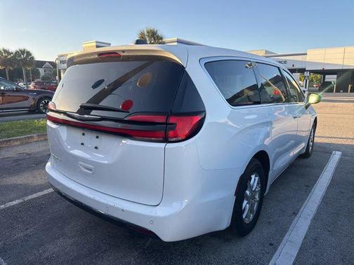 Bright White Clearcoat 2024 Chrysler Pacifica Touring L
