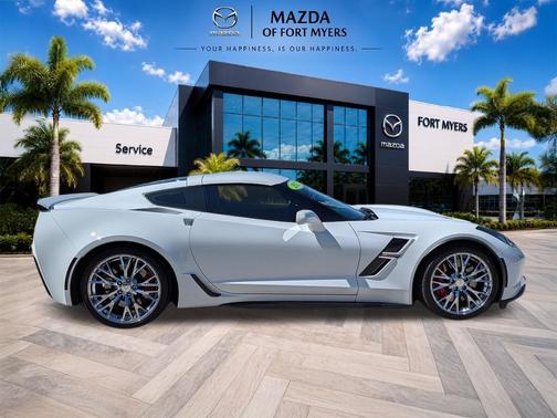 Arctic White 2017 Chevrolet Corvette Grand Sport