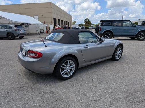 Liquid Silver Metallic 2011 Mazda MX-5 Miata Sport