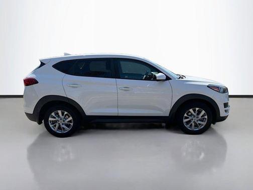 White Pearl 2019 Hyundai TUCSON SE