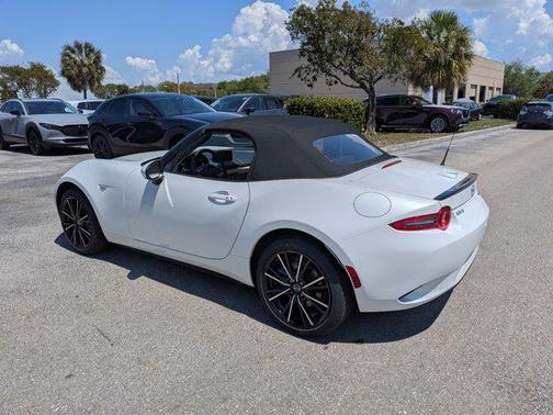 Snowflake White Pearl Mica 2026 Mazda MX-5 Miata Grand Touring