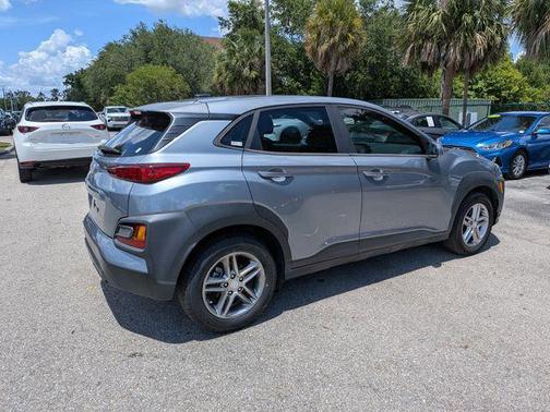 Sonic Silver 2019 Hyundai KONA SE