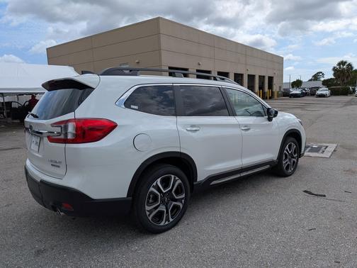 Crystal White Pearl 2025 Subaru Ascent Touring 7-Passenger