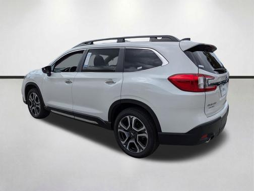 Crystal White Pearl 2025 Subaru Ascent Touring 7-Passenger