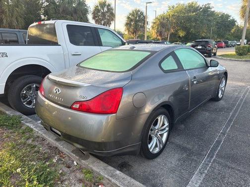 2010 INFINITI G37x Base
