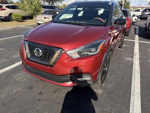 2019 Nissan Kicks SR