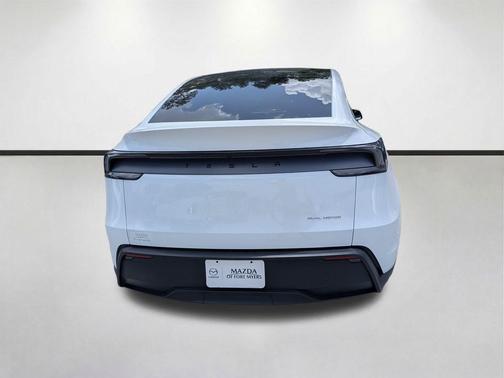 Pearl White Multi-Coat 2026 Tesla Model Y Premium All-Wheel Drive