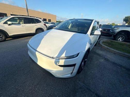 Pearl White Multi-Coat 2026 Tesla Model Y Premium All-Wheel Drive