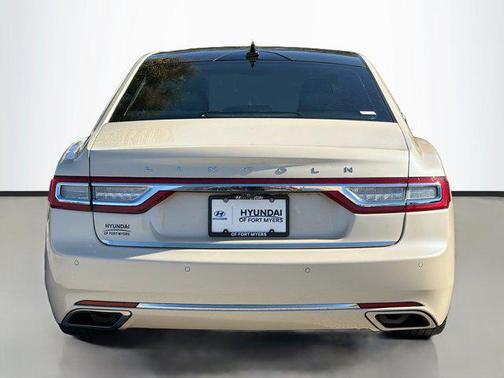 2018 Lincoln Continental Select