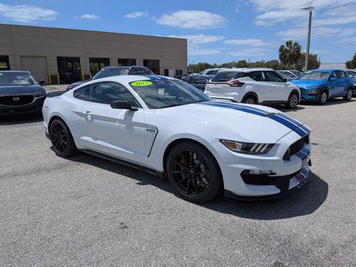 2017 Ford Shelby GT350 Base
