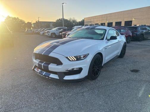 2017 Ford Shelby GT350 Base