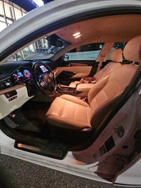 2017 Kia Cadenza Premium