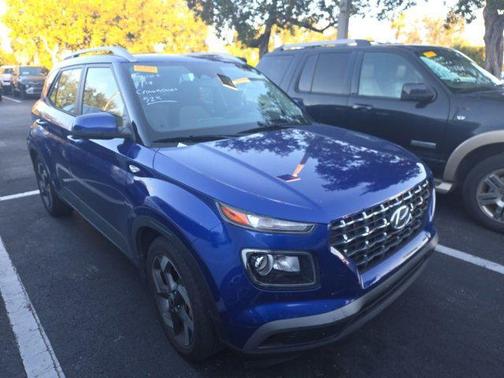 2023 Hyundai VENUE SEL