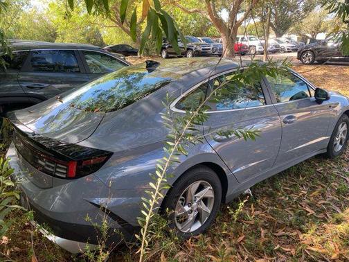 2025 Hyundai SONATA SE