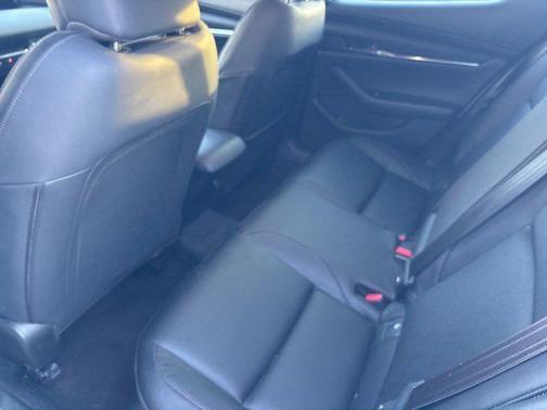 2022 Mazda Mazda3 FWD w/Preferred Package