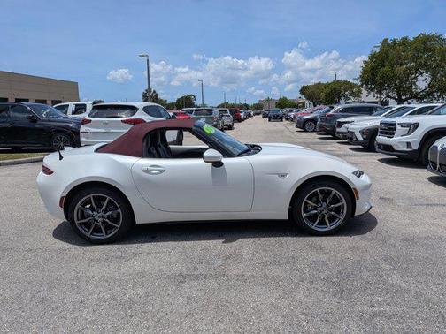 Snowflake White Pearl Mica 2018 Mazda MX-5 Miata Grand Touring