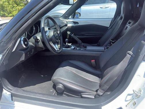 Snowflake White Pearl Mica 2018 Mazda MX-5 Miata Grand Touring