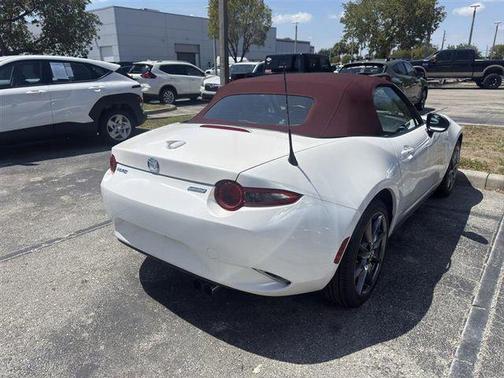 Snowflake White Pearl Mica 2018 Mazda MX-5 Miata Grand Touring