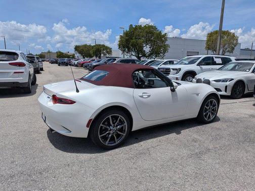 Snowflake White Pearl Mica 2018 Mazda MX-5 Miata Grand Touring