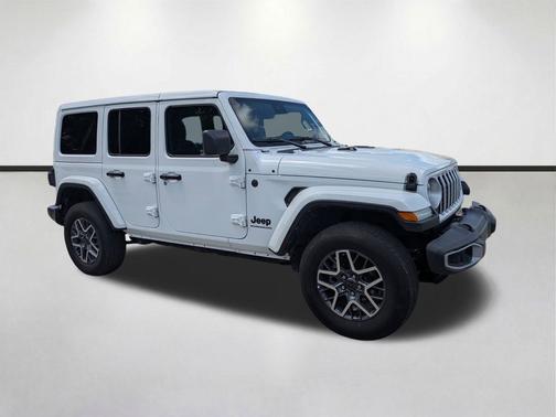 Bright White Clearcoat 2025 Jeep Wrangler 4-Door Sahara 4x4