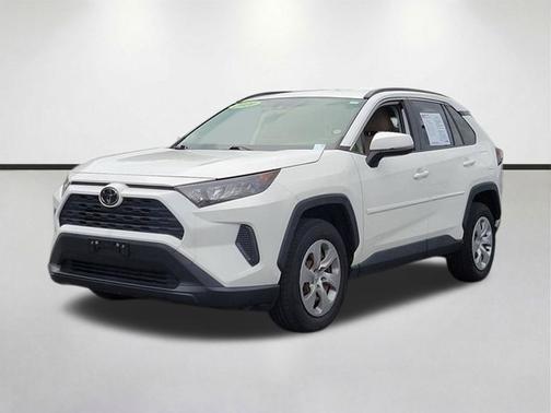 Super White 2020 Toyota RAV4 LE