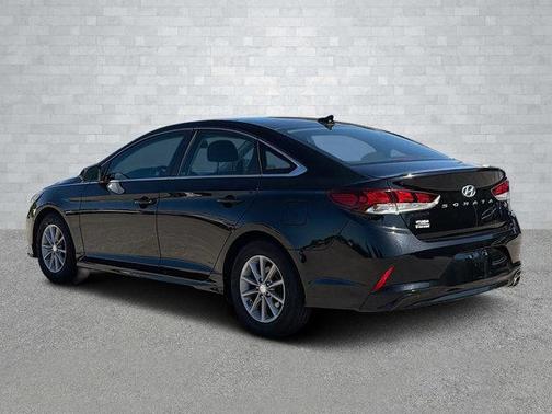 2018 Hyundai SONATA SE