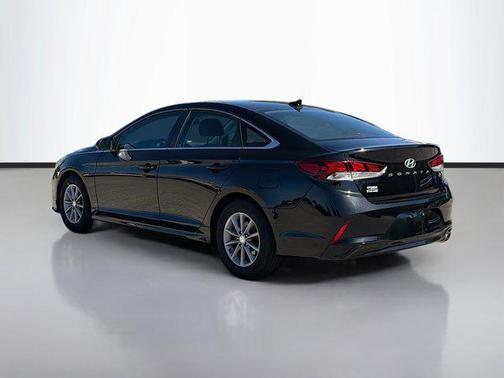 2018 Hyundai SONATA SE