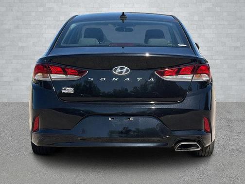 2018 Hyundai SONATA SE