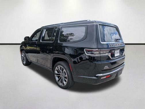 Diamond Black Crystal Pearlcoat 2022 Jeep Grand Wagoneer Series III 4x4