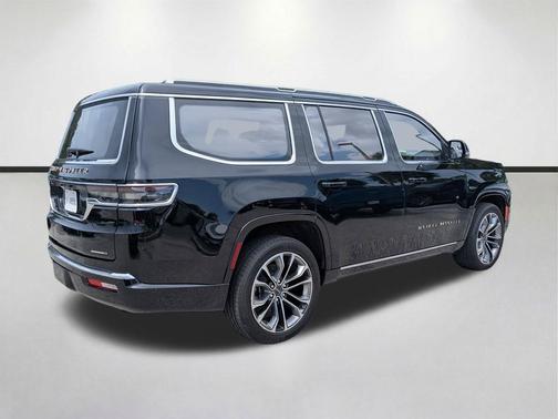 Diamond Black Crystal Pearlcoat 2022 Jeep Grand Wagoneer Series III 4x4