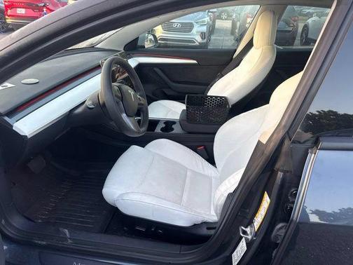 Midnight Silver Metallic 2022 Tesla Model 3 Standard Range